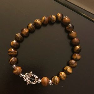 Beaded bracelet with pendant